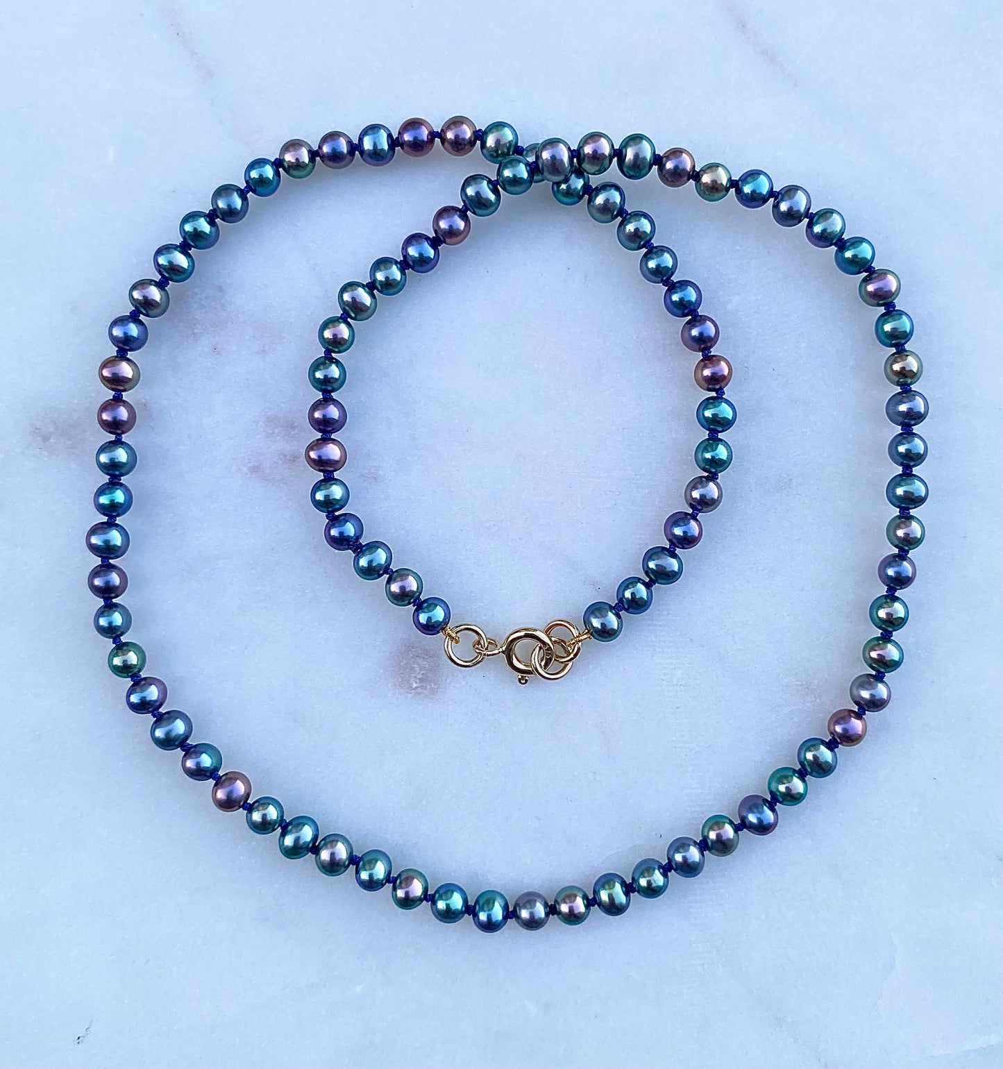 Peacock blue-grey pearl set
