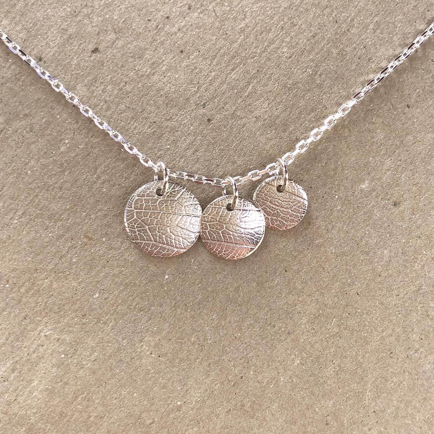 Textured charm necklace